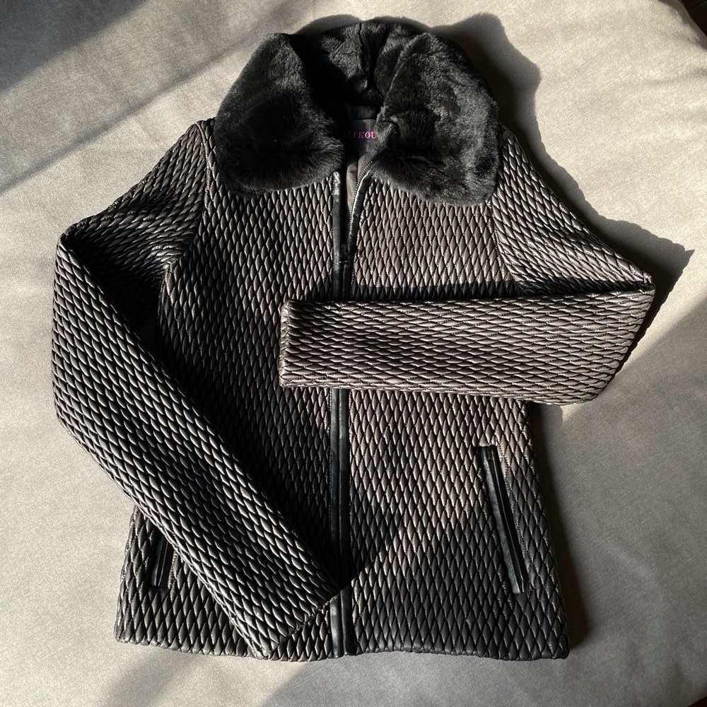 KELLI KOURI Diamond Quilted Scuba Jacket with Rabbit Fur Collar NWT